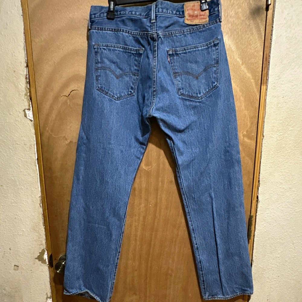 Levi's Men's Straight Fit Blue Medium Wash Denim Jeans Cotton Button 5-Pocket